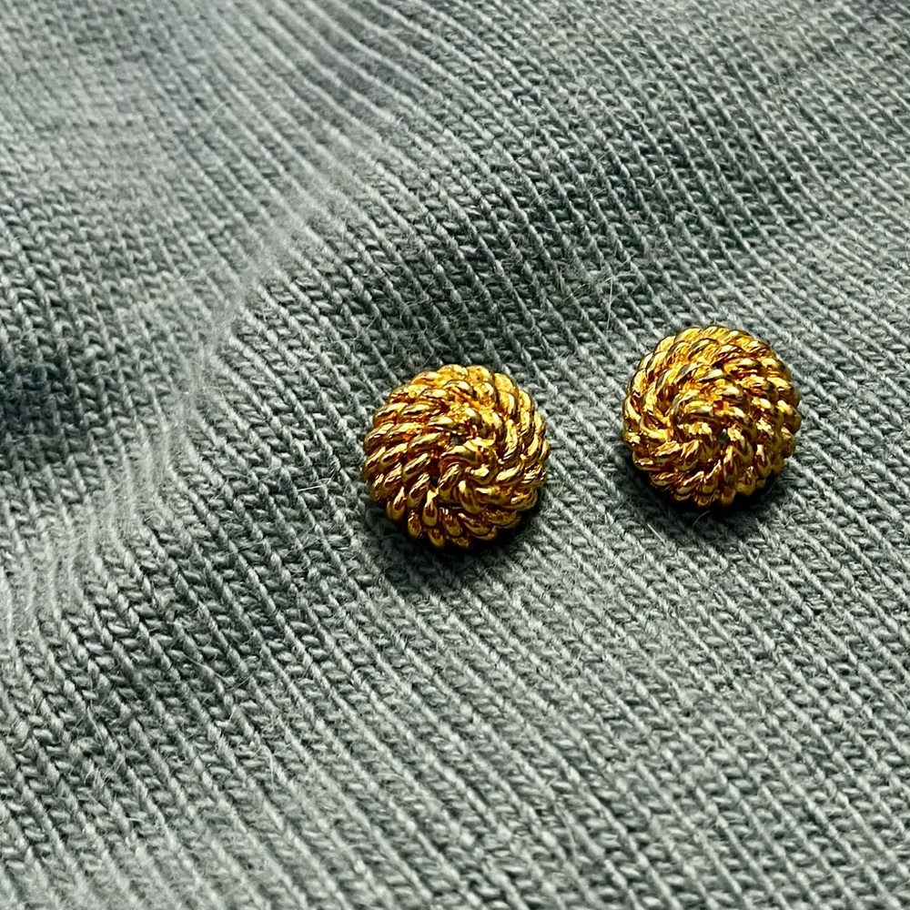 Vintage 1980's MONET Twisted Coiled Rope Earrings Gold Tone Dome Signed 1"